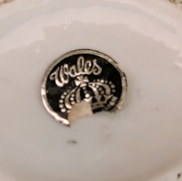 Wales Vintage Creamer/Pitcher Porcelain White W/ Raised Pink Roses Gold Trim - Picture 4 of 5